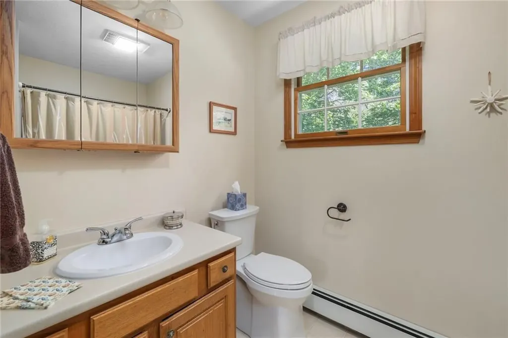 15 Secluded Drive Narragansett RI 02882