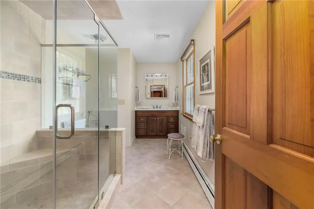 15 Secluded Drive Narragansett RI 02882