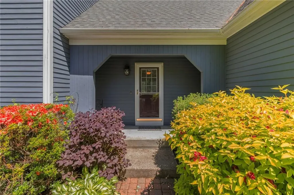 15 Secluded Drive Narragansett RI 02882