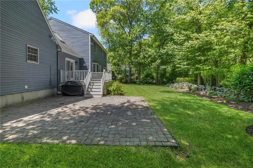 15 Secluded Drive Narragansett RI 02882