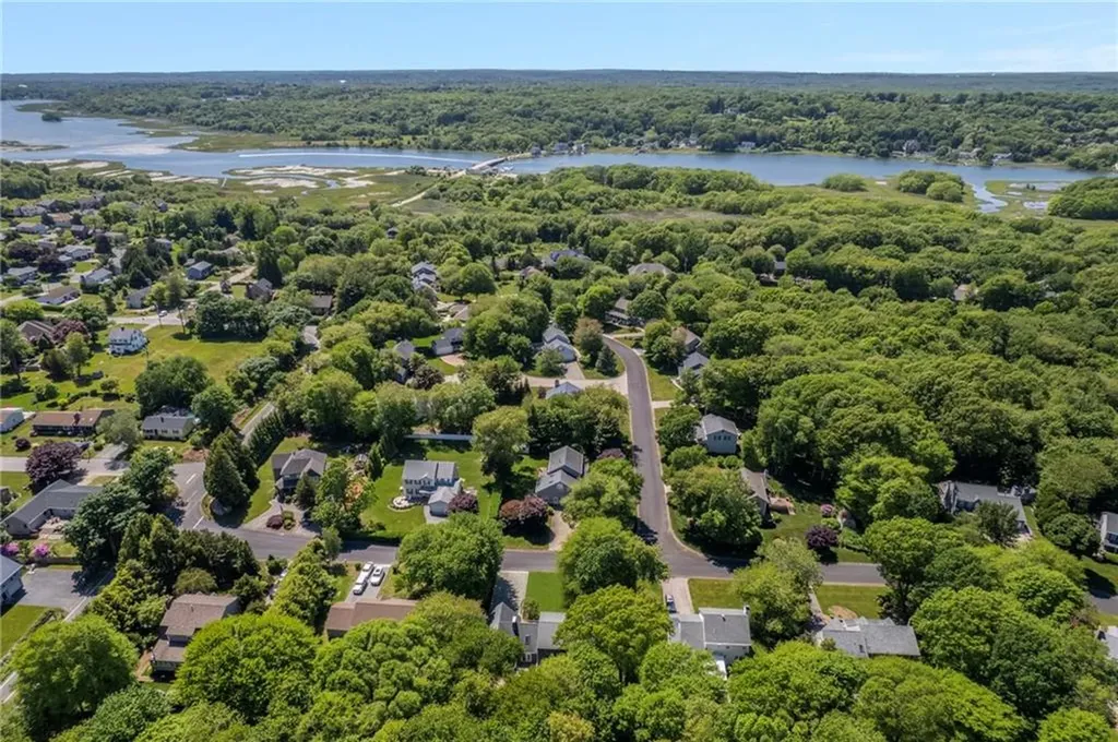 15 Secluded Drive Narragansett RI 02882