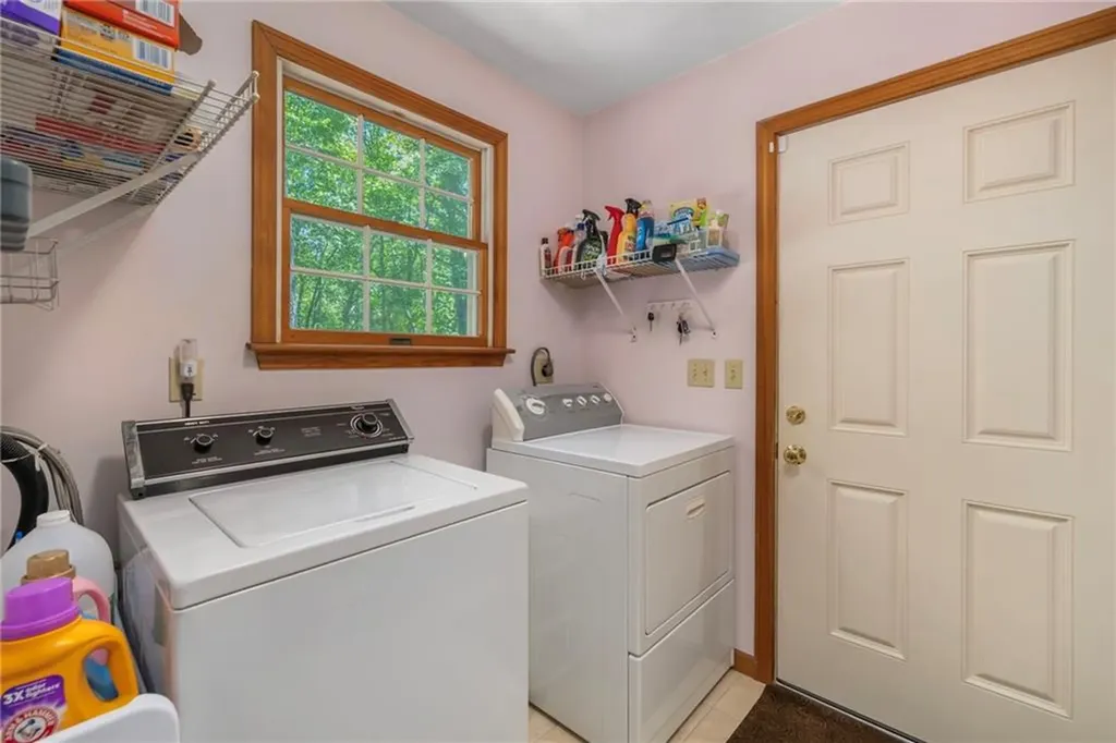 15 Secluded Drive Narragansett RI 02882