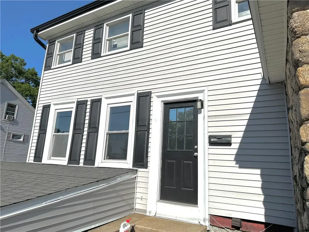 109 Earl Street West Warwick RI 02893