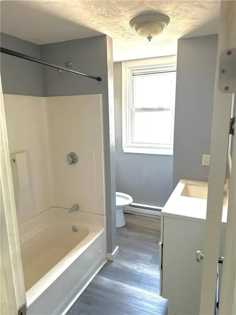109 Earl Street West Warwick RI 02893
