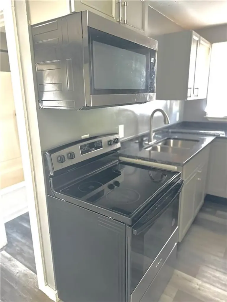 109 Earl Street West Warwick RI 02893
