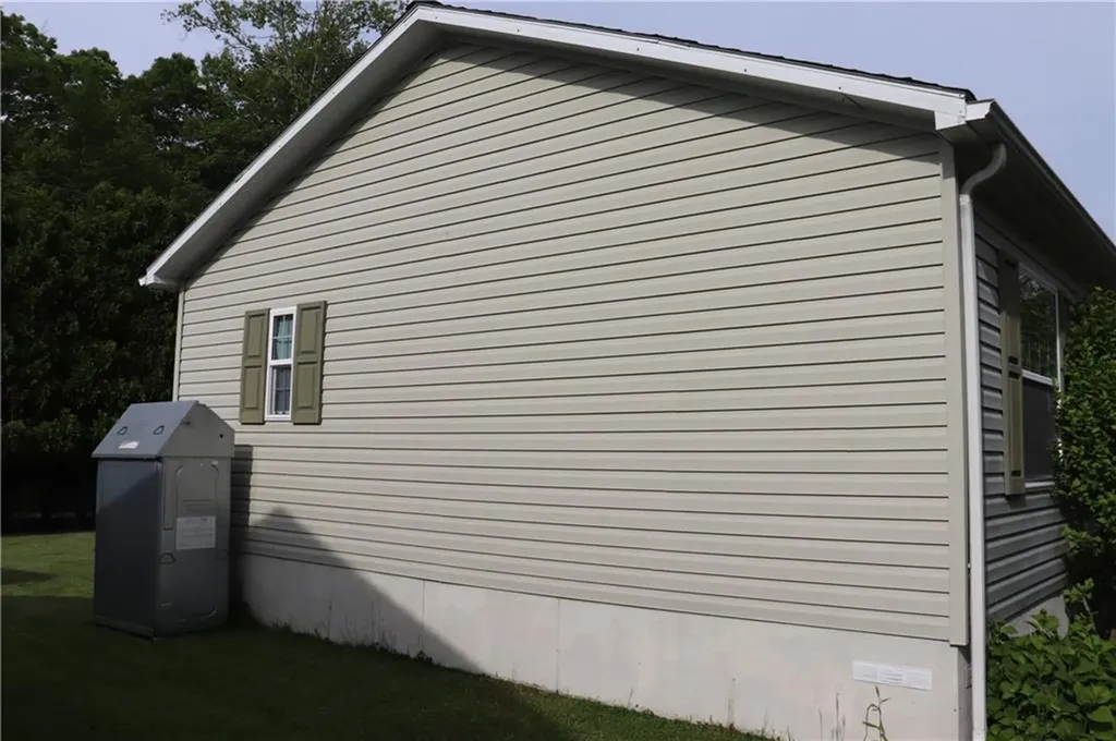 48 Songbird Lane Tiverton RI 02878