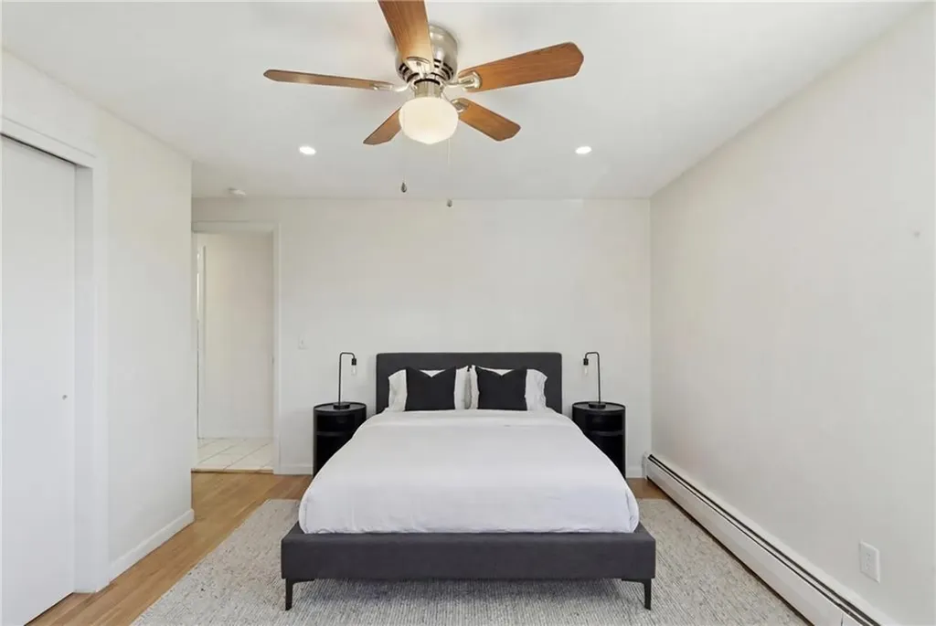 39 Salem Avenue Cranston RI 02920