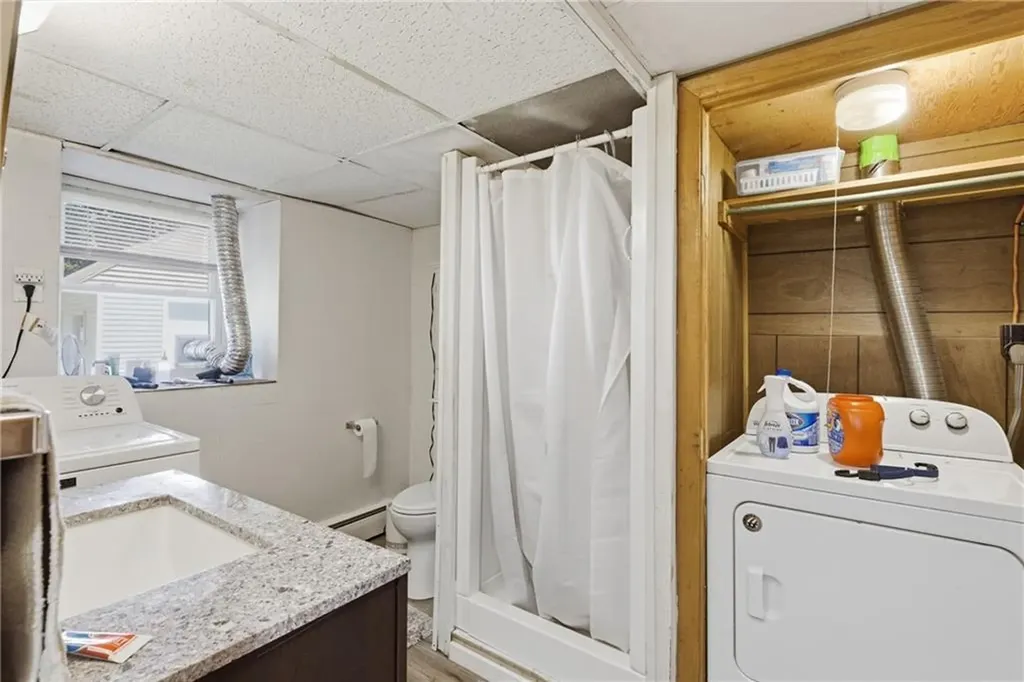 39 Salem Avenue Cranston RI 02920
