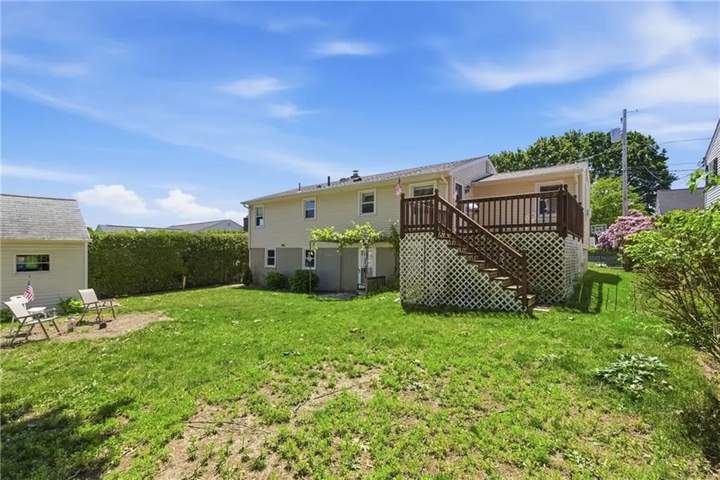 39 Salem Avenue Cranston RI 02920