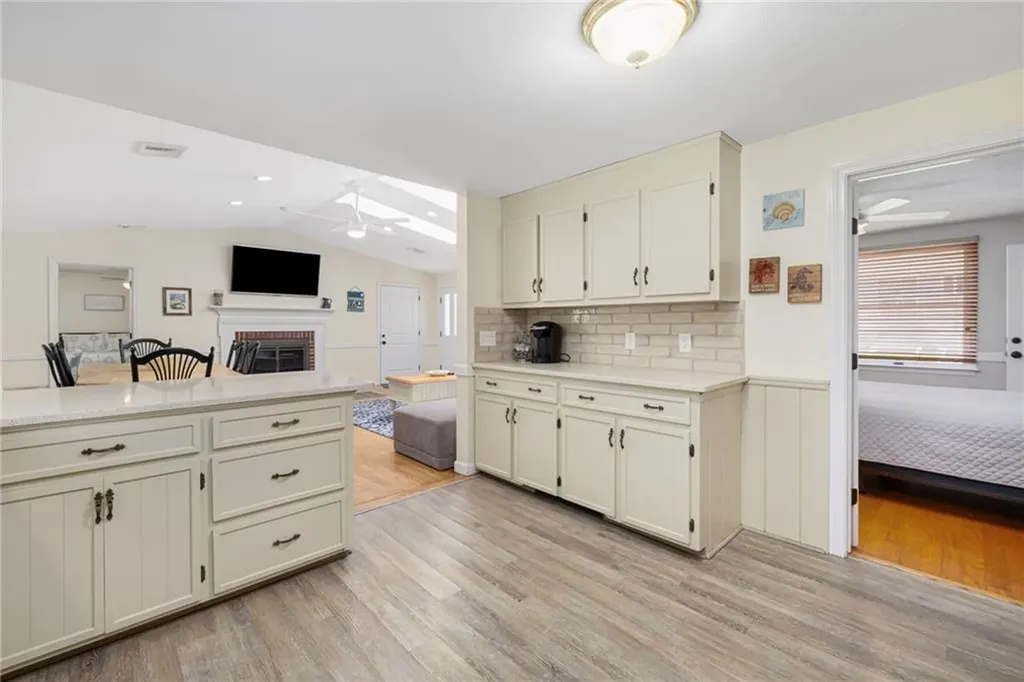 37 Newport Lane Narragansett RI 02882