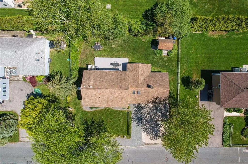 37 Newport Lane Narragansett RI 02882