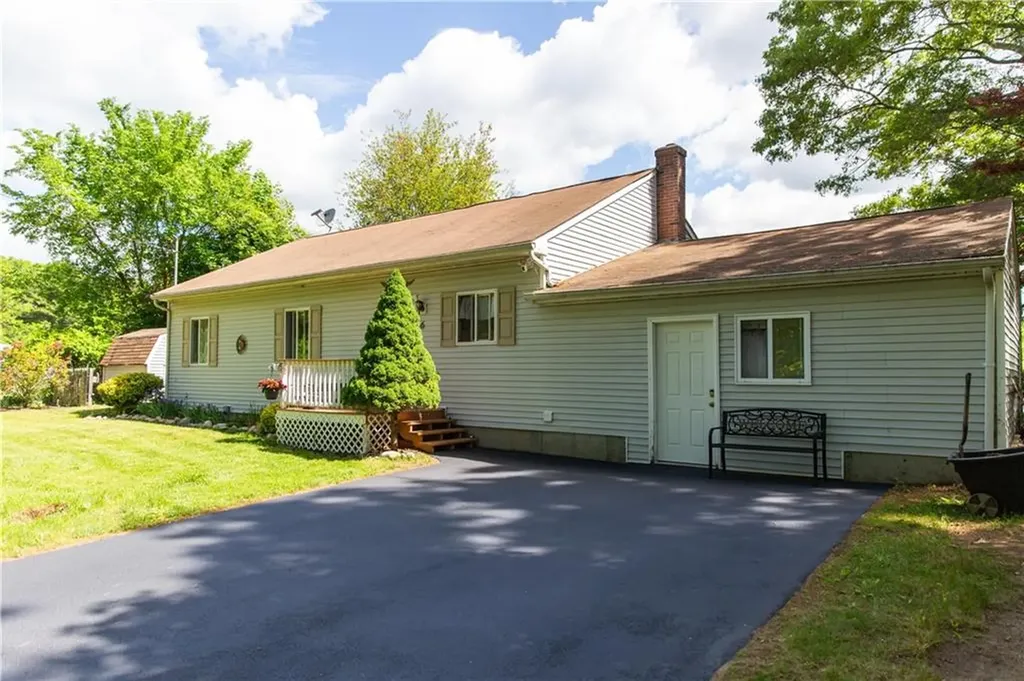 6 Birch Drive Exeter RI 02822