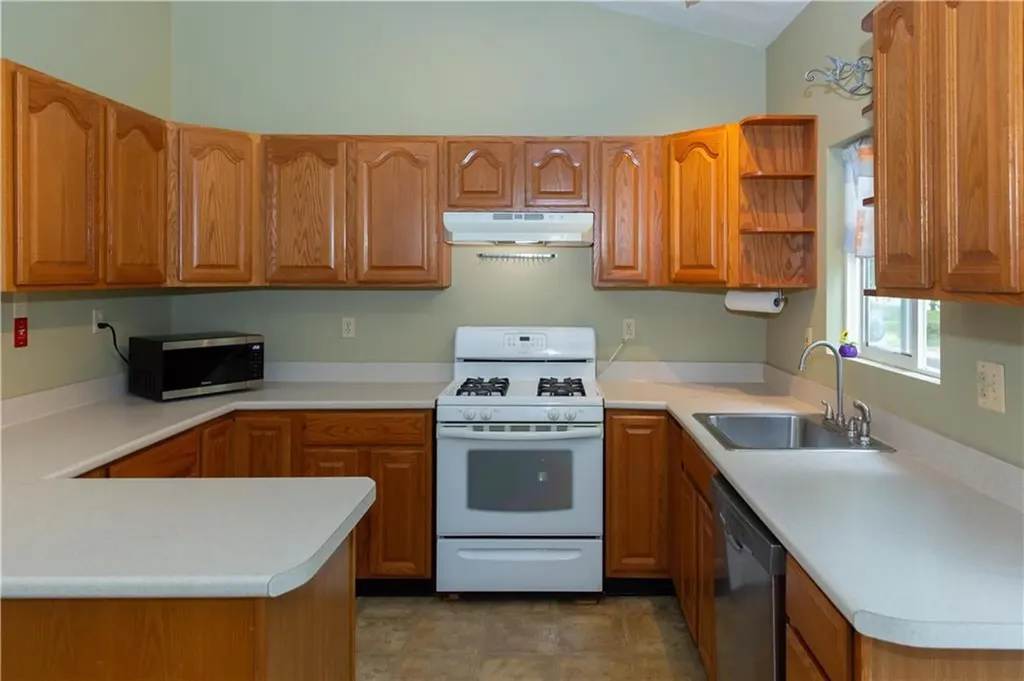 6 Birch Drive Exeter RI 02822