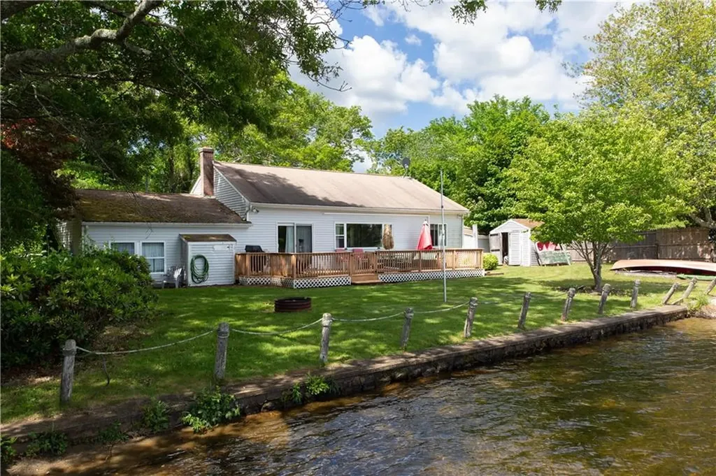 6 Birch Drive Exeter RI 02822