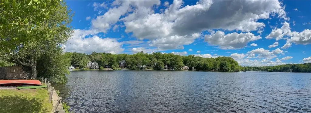 6 Birch Drive Exeter RI 02822