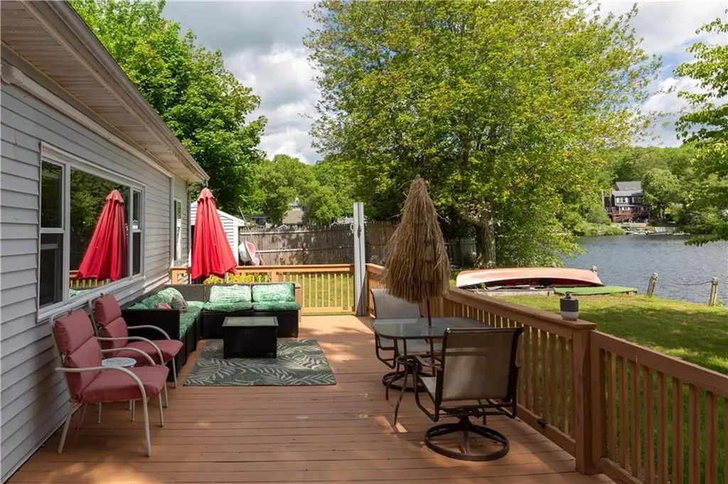 6 Birch Drive Exeter RI 02822