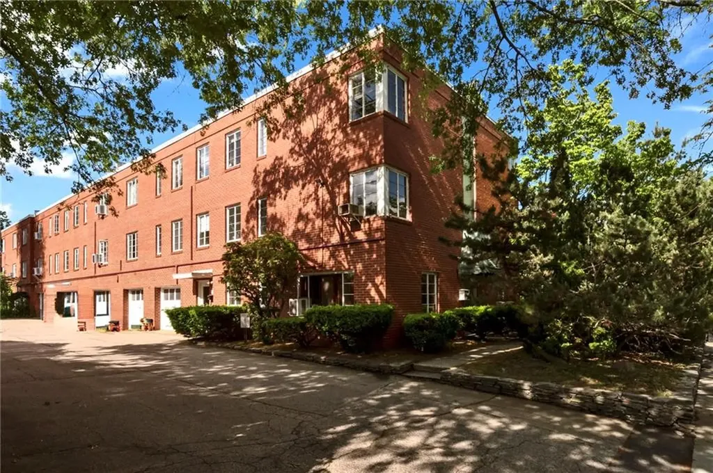 160 Waterman Street Providence RI 02906
