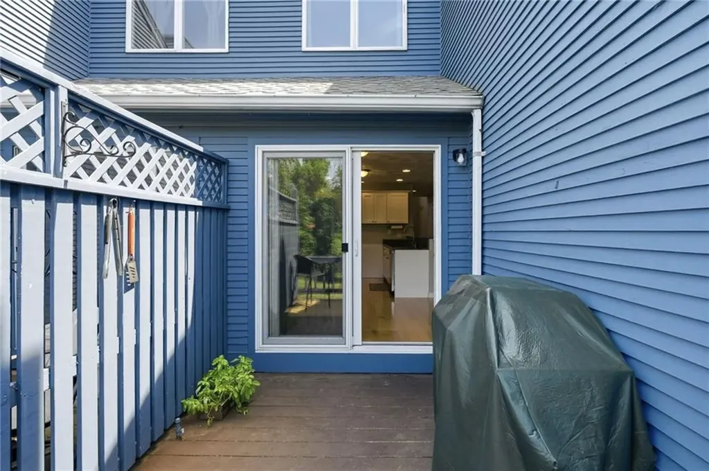 74 Valley Green Court North Providence RI 02904