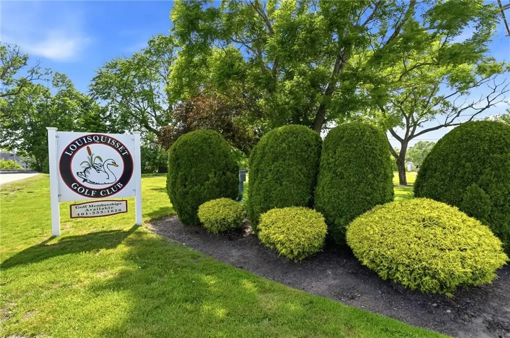 74 Valley Green Court North Providence RI 02904