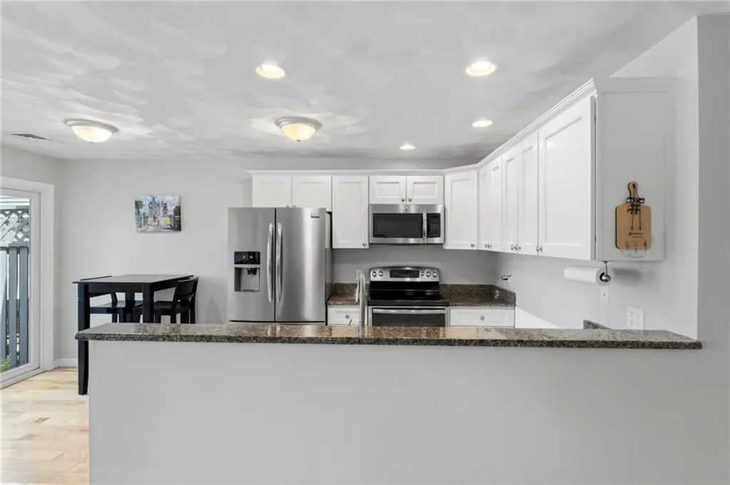 74 Valley Green Court North Providence RI 02904