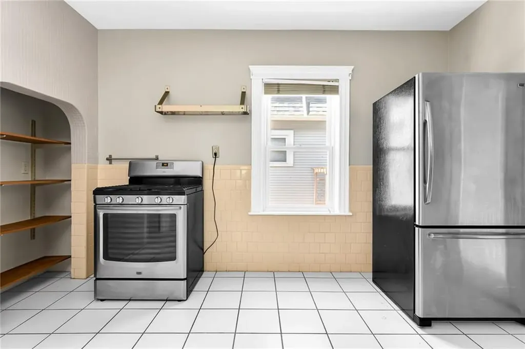 1058 Narragansett Boulevard Cranston RI 02905
