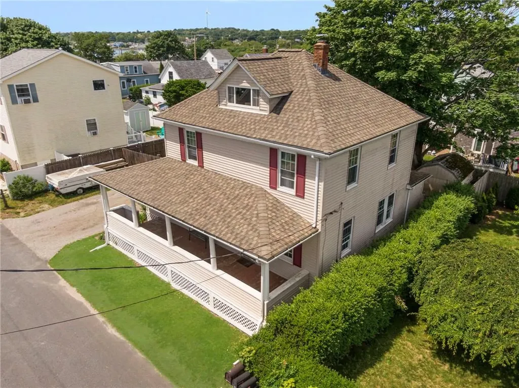 60 Cottage Avenue Portsmouth RI 02871