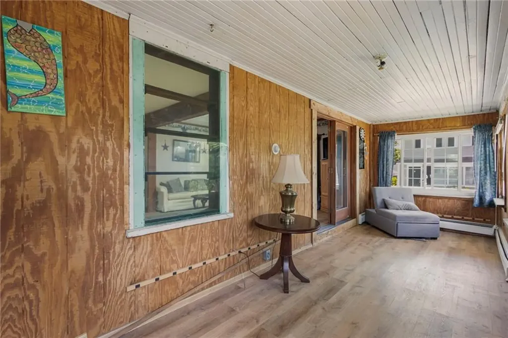 60 Cottage Avenue Portsmouth RI 02871