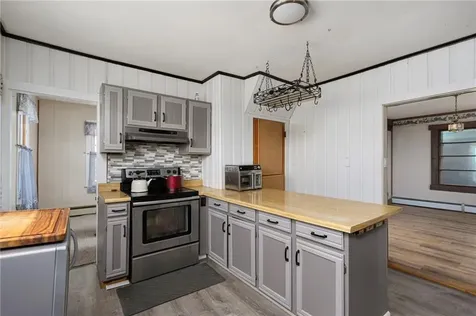 60 Cottage Avenue Portsmouth RI 02871