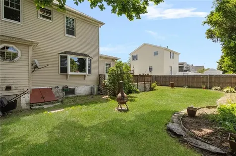 60 Cottage Avenue Portsmouth RI 02871