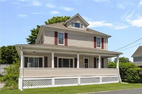 60 Cottage Avenue Portsmouth RI 02871