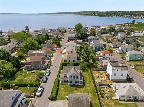 60 Cottage Avenue Portsmouth RI 02871