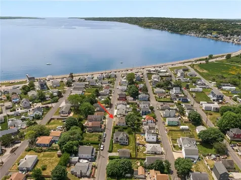 60 Cottage Avenue Portsmouth RI 02871