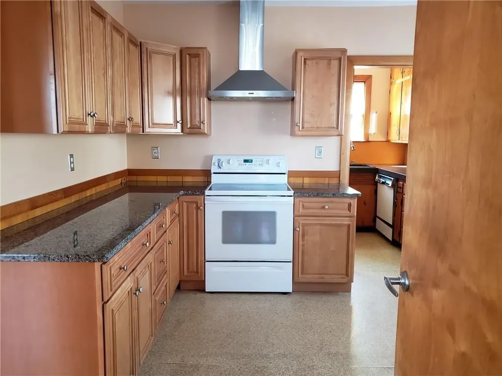 40 East Barrows Street Cumberland RI 02864