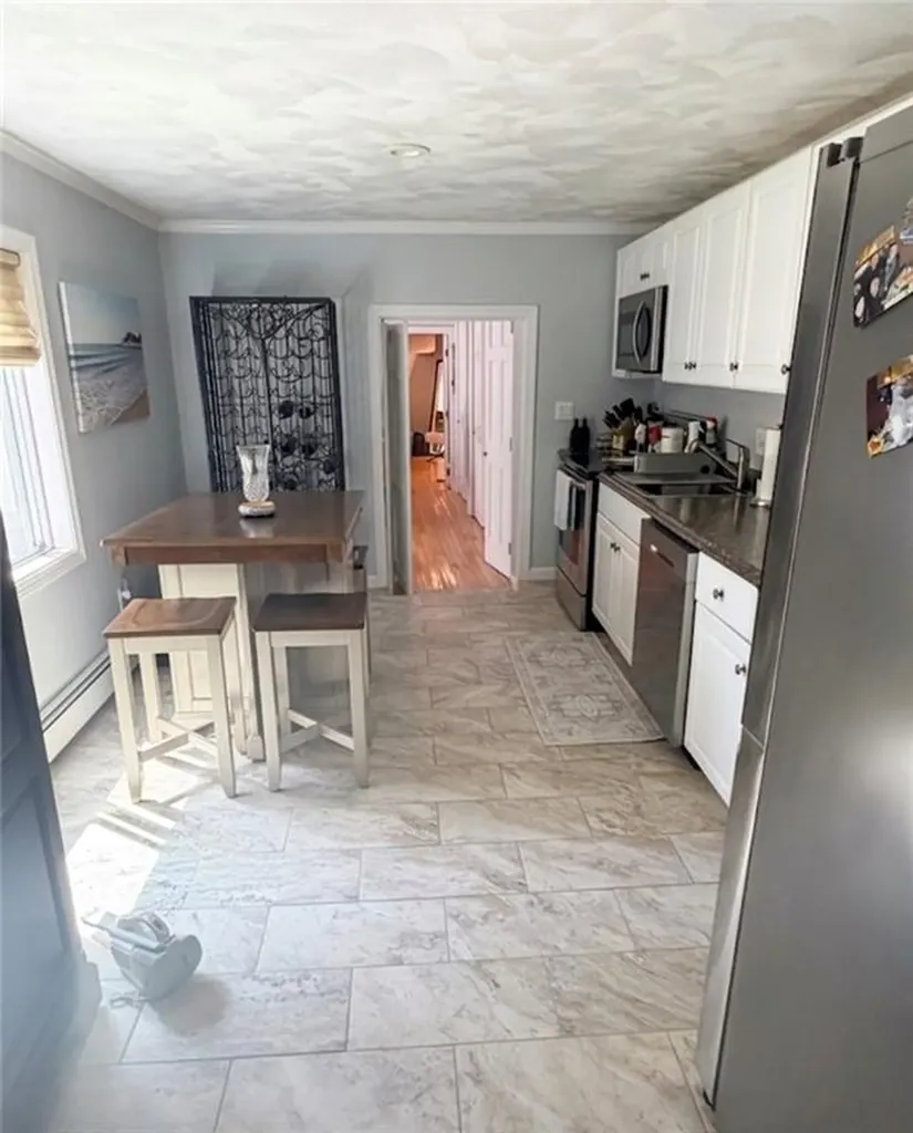 36 Pettaquamscutt Lake Road Narragansett RI 02874
