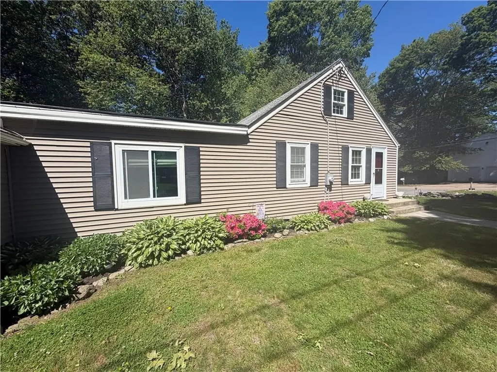 36 Pettaquamscutt Lake Road Narragansett RI 02874