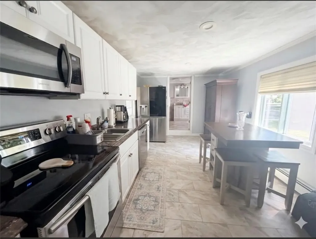 36 Pettaquamscutt Lake Road Narragansett RI 02874