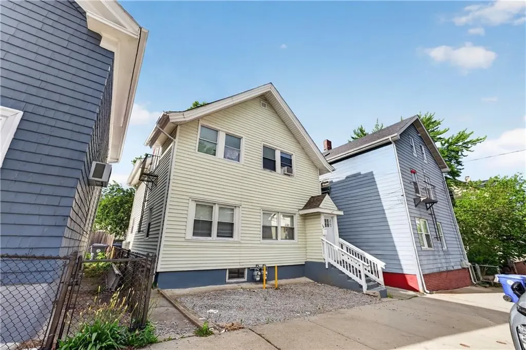 15 Armington St Street Providence RI 02908
