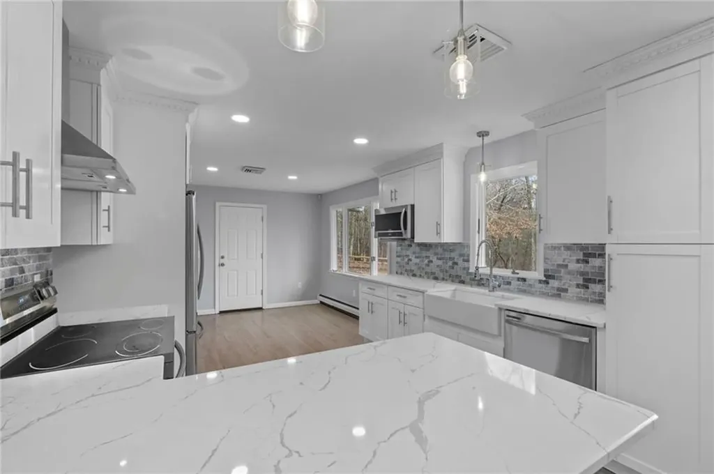 141 Congdon Drive South Kingstown RI 02879