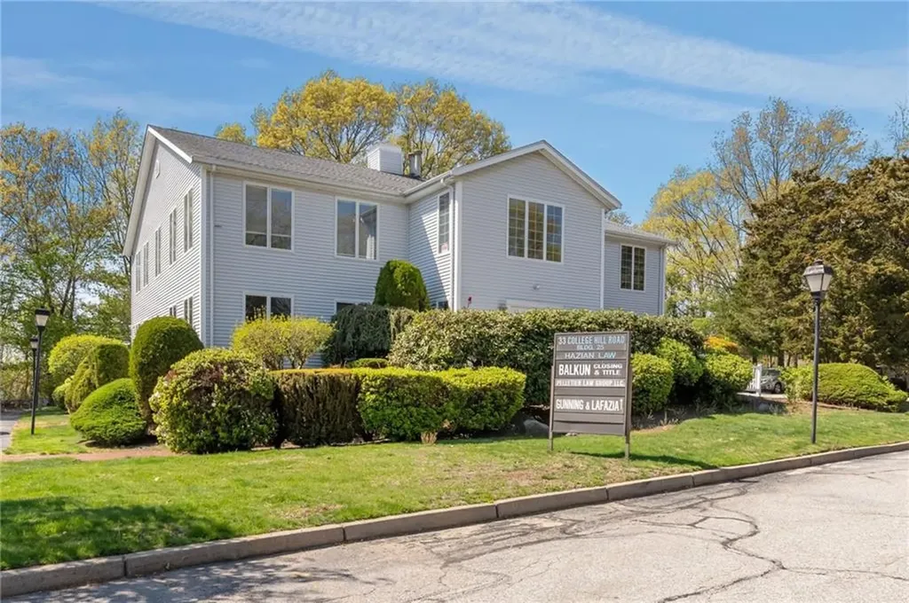 33 College Hill Road Warwick RI 02886