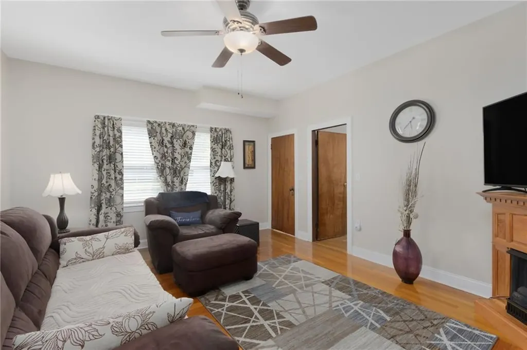 36 Pine Street Woonsocket RI 02895