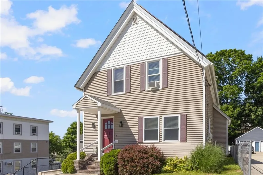 36 Pine Street Woonsocket RI 02895