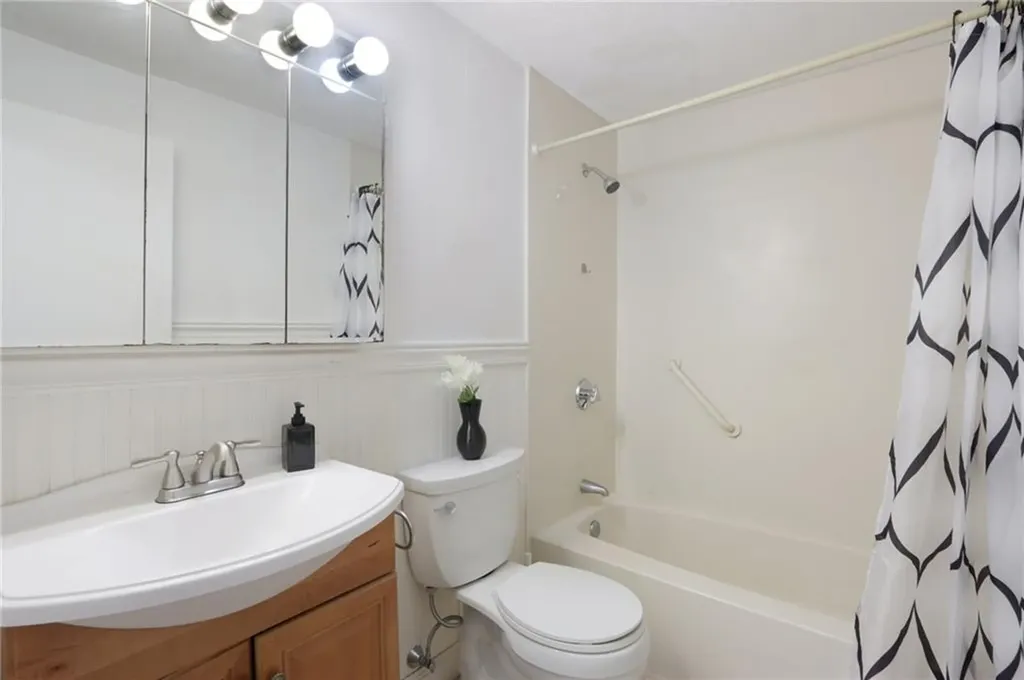 64 Main Street Stoneham MA 02180