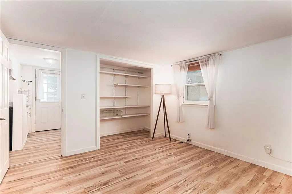 390 Nausauket Road Warwick RI 02886