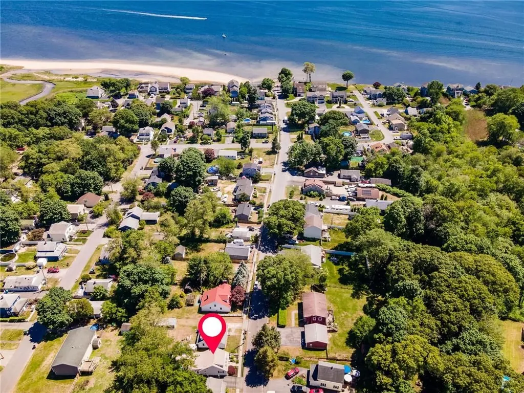 390 Nausauket Road Warwick RI 02886