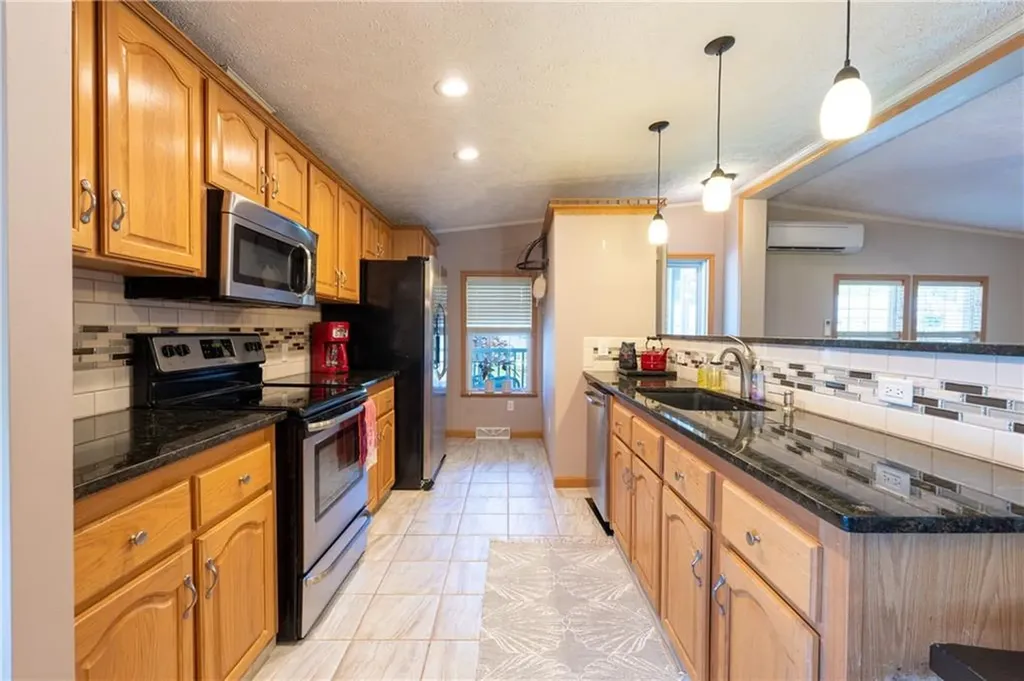 3 Blackbird Street Tiverton RI 02878