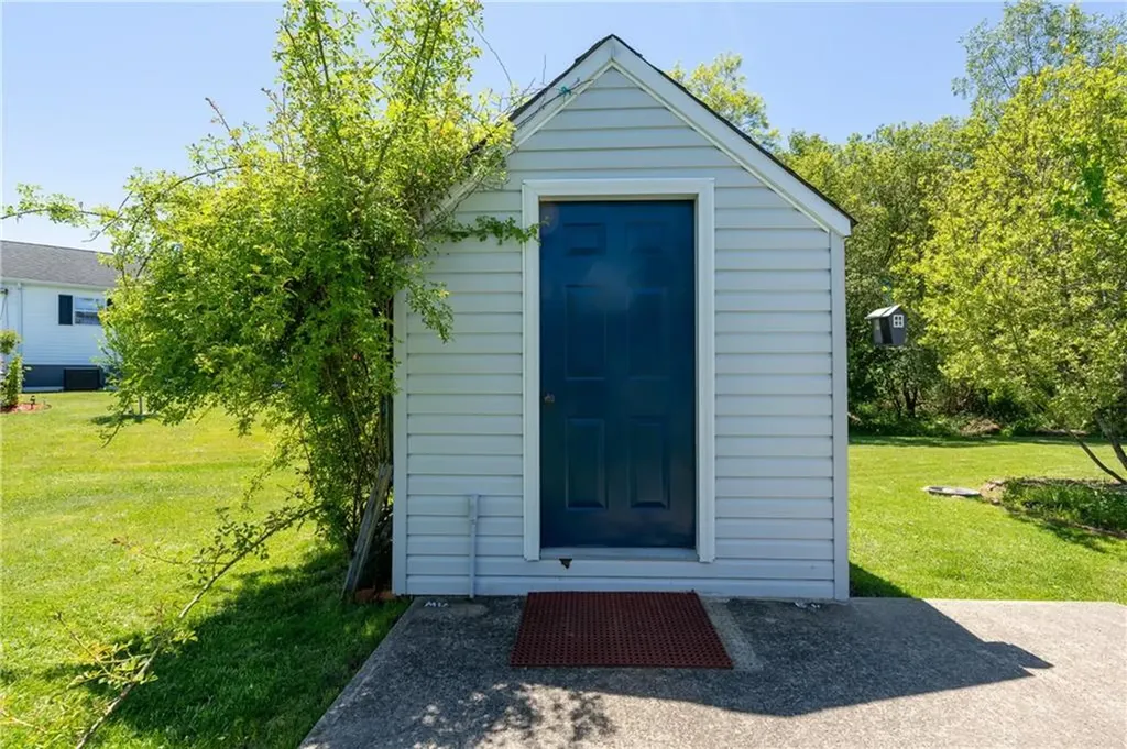 3 Blackbird Street Tiverton RI 02878