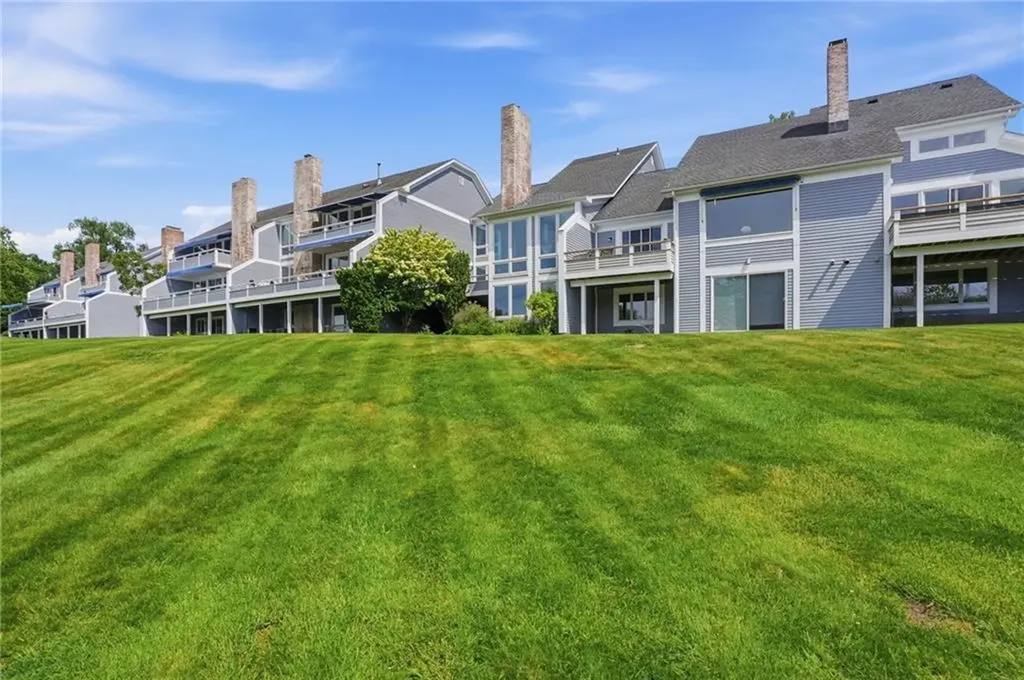 2 Bagy Wrinkle Cove Warren RI 02885