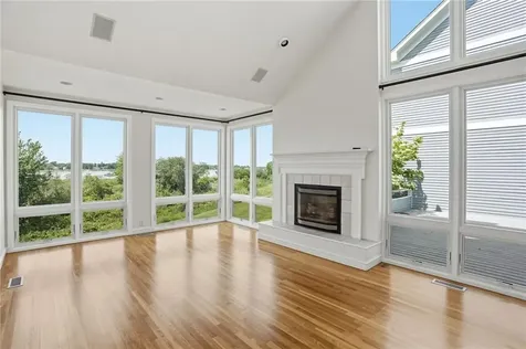 2 Bagy Wrinkle Cove Warren RI 02885