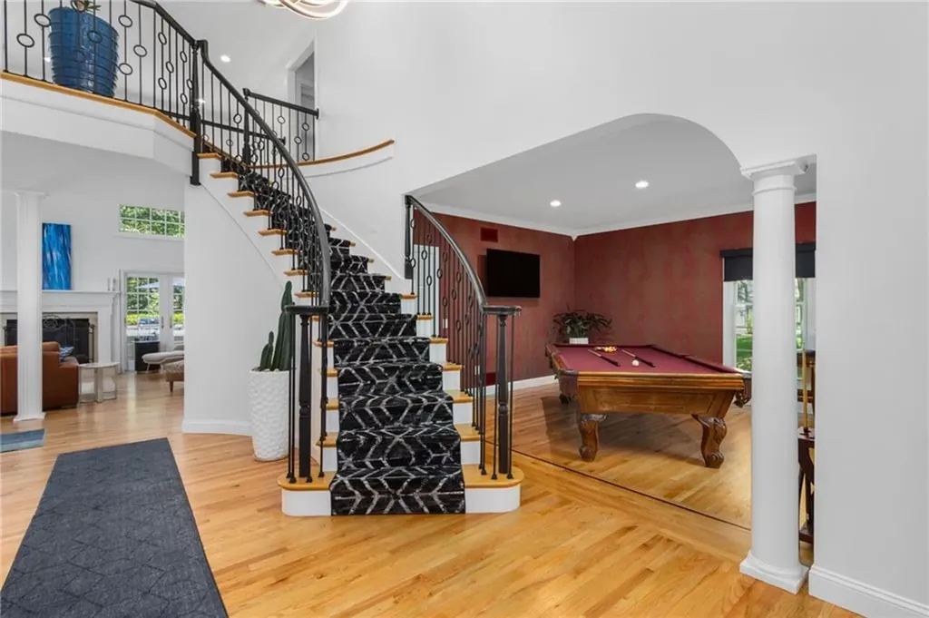 19 Cassandra Lane North Kingstown RI 02852