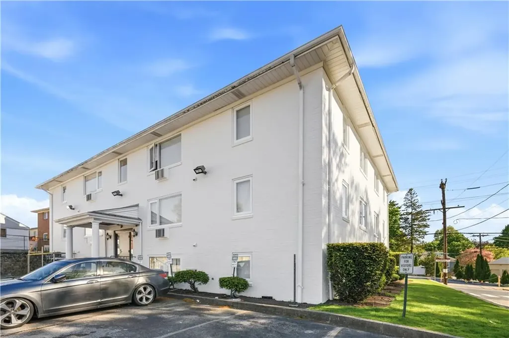 787 Admiral Street Providence RI 02908